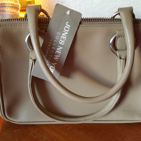 NWT Jones New York Genuine Leather Taupe Purse - Picture 2 of 7